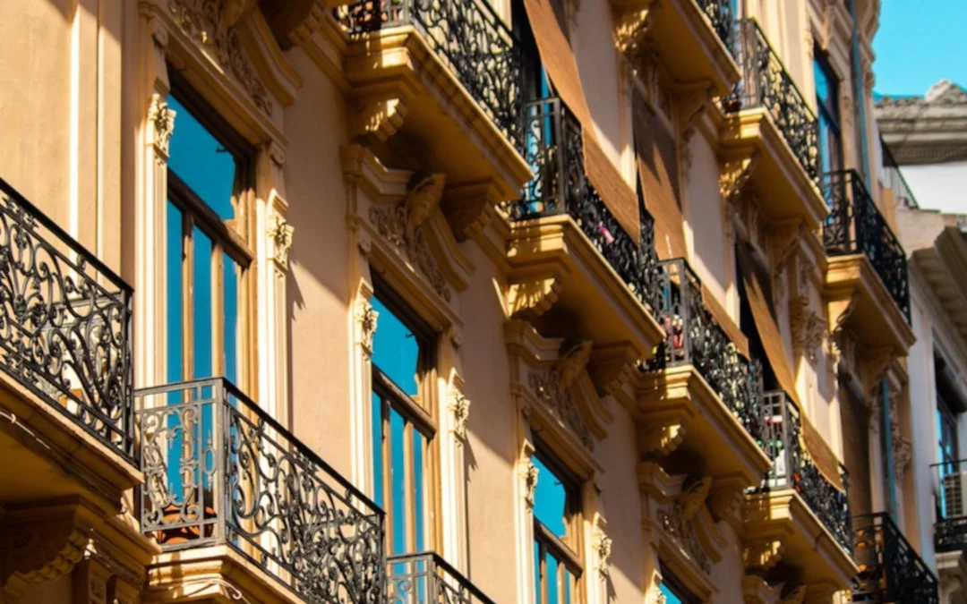 ¿Es obligatorio tener un administrador de fincas? Qué dice la ley y cómo saber quién es el tuyo 